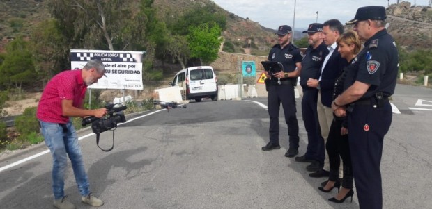 El PP dotará a Lorca de 150 cámaras de vigilancia y entregará un “Botón de Seguridad” a comerciantes, hosteleros y mujeres que practican deporte al aire libre