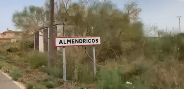 El PP reclama el desbroce y limpieza urgente de la carretera entre Almendricos y La Campana, tras las numerosas quejas vecinales por el estado que presenta